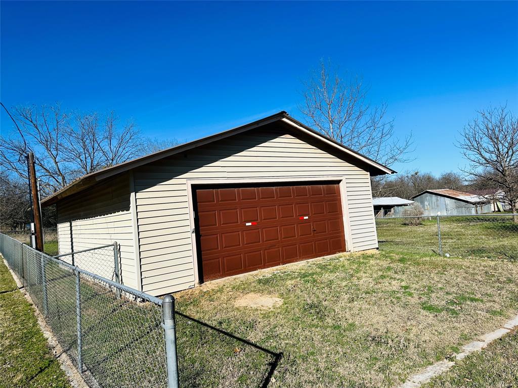 409 3rd Street Blanket, TX 76432 - Photo 23 of 40