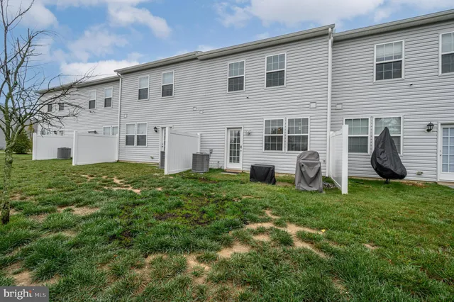 a view of a house with outdoor space