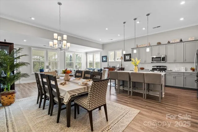 a view of a dining room and livingroom view