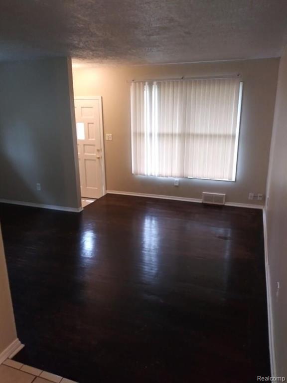 1606 Kenwood Street Inkster, MI 48141 - Photo 8 of 24