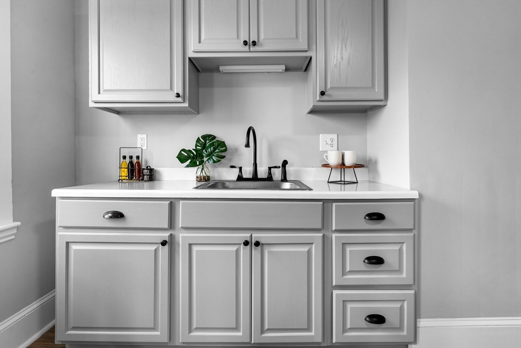 20 James Street, Unit 2 Beverly, MA 01915 - Photo 12 of 25