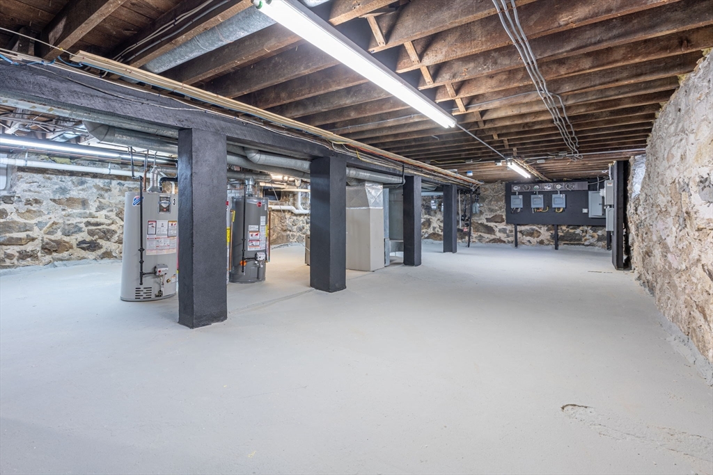 20 James Street, Unit 2 Beverly, MA 01915 - Photo 15 of 25