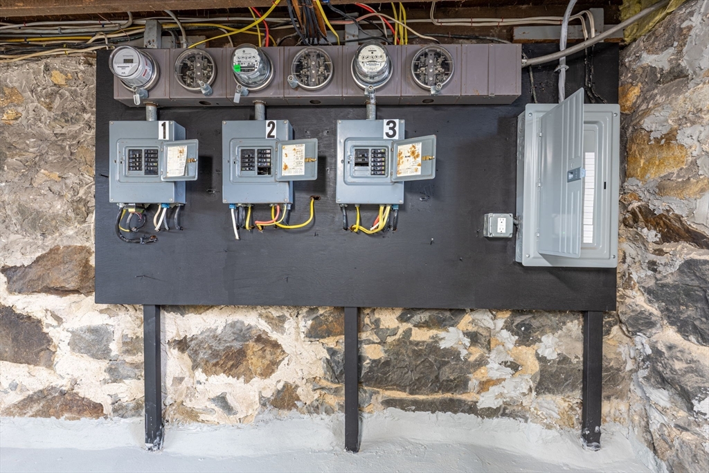 20 James Street, Unit 2 Beverly, MA 01915 - Photo 17 of 25