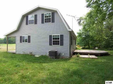 2050 Academy Adrian, MI 49221 - Photo 17 of 25 20095727-16.JPG