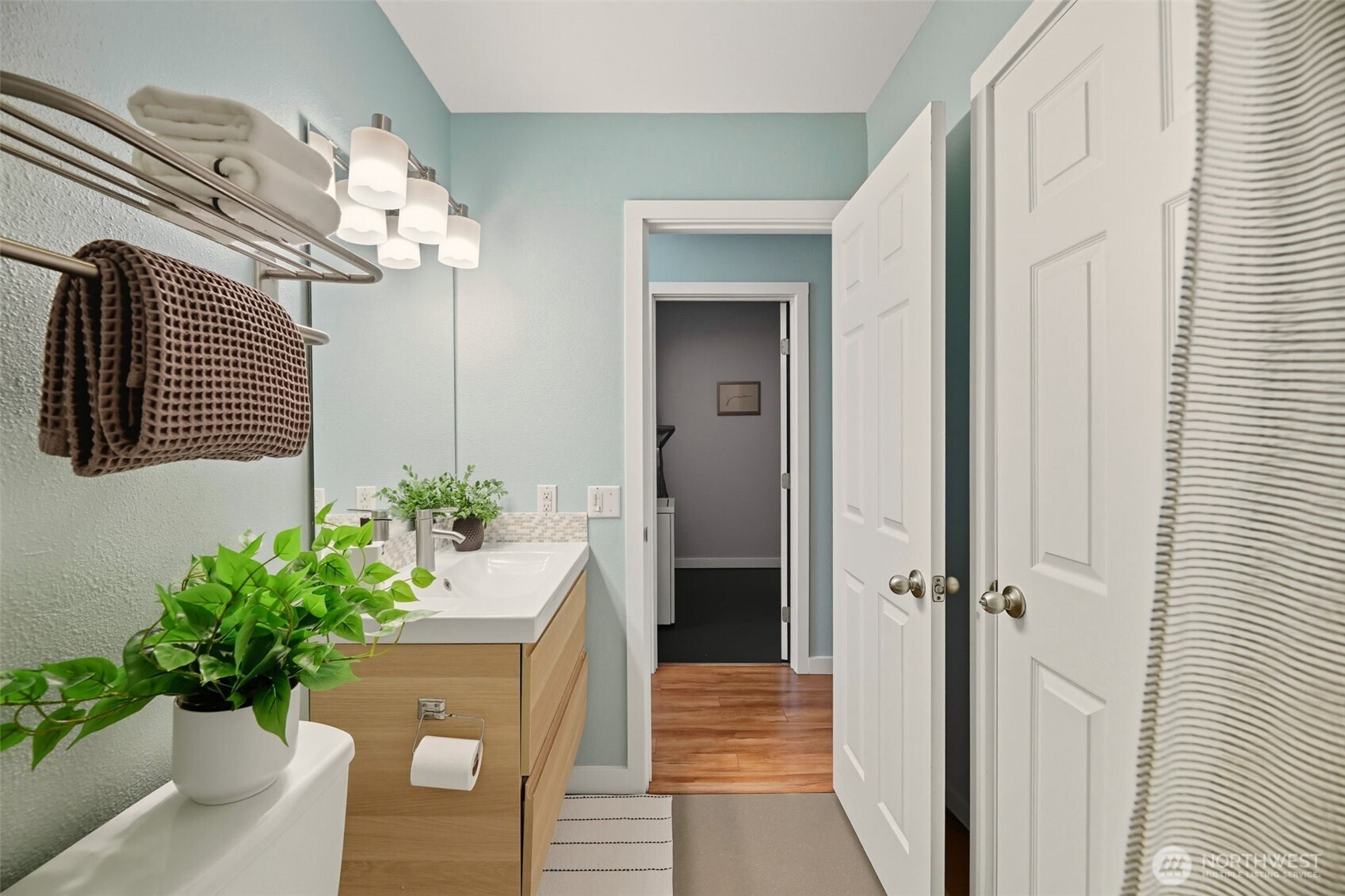 3233 Northeast 12th Street, Unit 313 Renton, WA 98056 - Photo 24 of 39 Gallery Image 24
