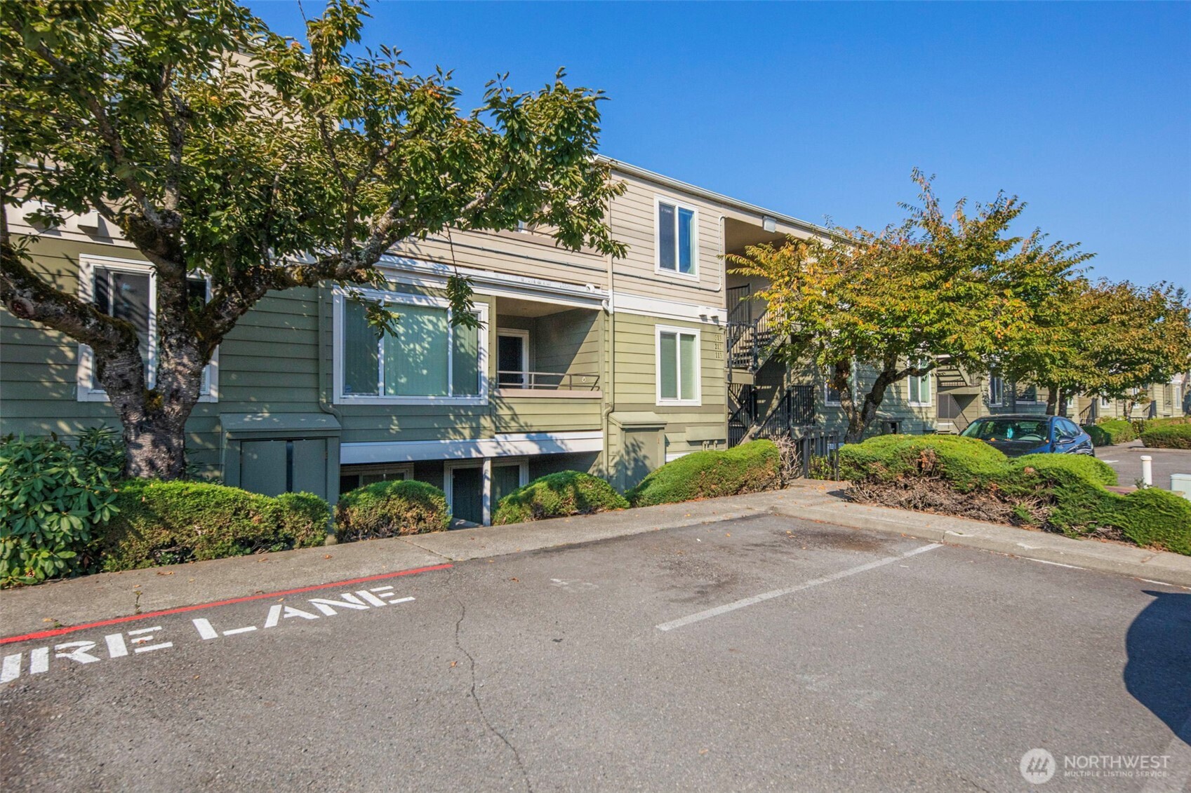 3233 Northeast 12th Street, Unit 313 Renton, WA 98056 - Photo 29 of 39 Gallery Image 29