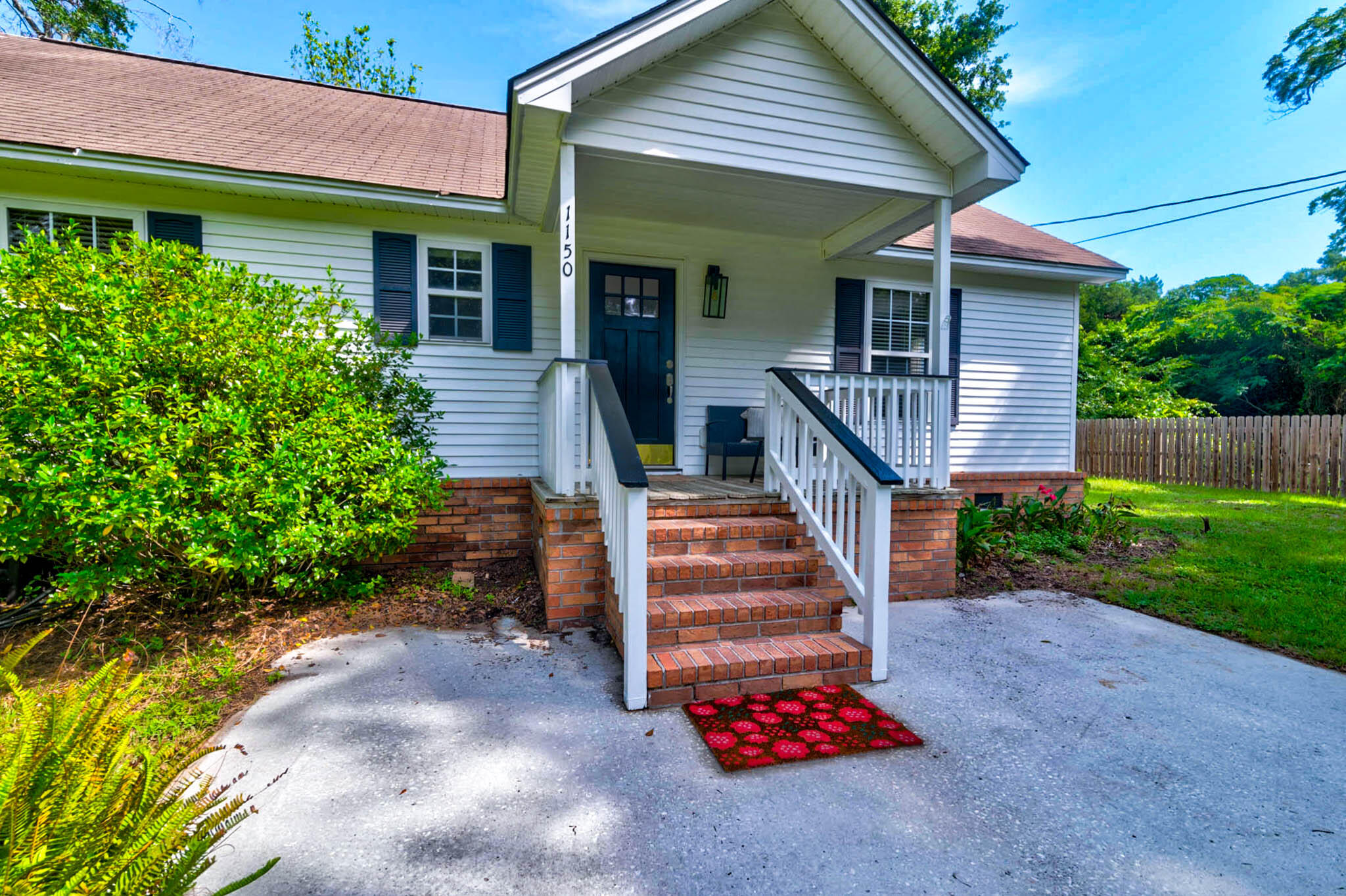 1150 East And West Road Charleston, SC 29412 - Photo 2 of 27 1150 East and West - 028 - CMG