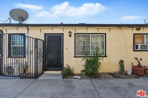 $1,075,000 | 5710 Vineland Avenue, North Hollywood, CA 91601
