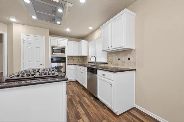 $285,000 | 19139 Long Timber Drive, Humble, TX 77346