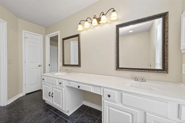 $285,000 | 19139 Long Timber Drive, Humble, TX 77346