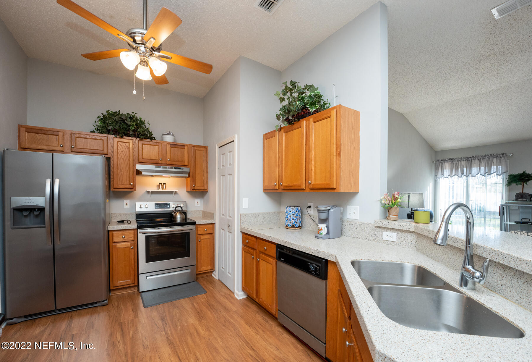 8548 Springtree Road Jacksonville, FL 32210 - Photo 7 of 28 Kitchen