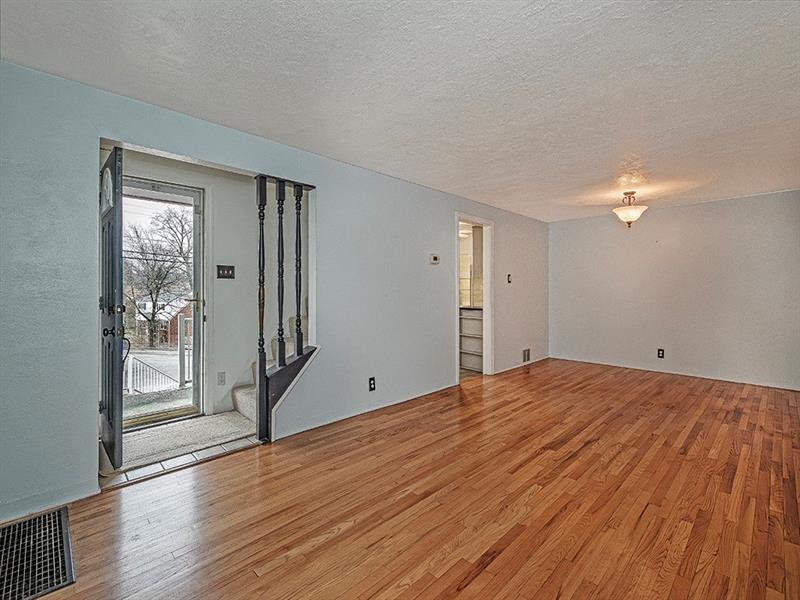 852 Middle Street Pittsburgh, PA 15212 - Photo 3 of 20