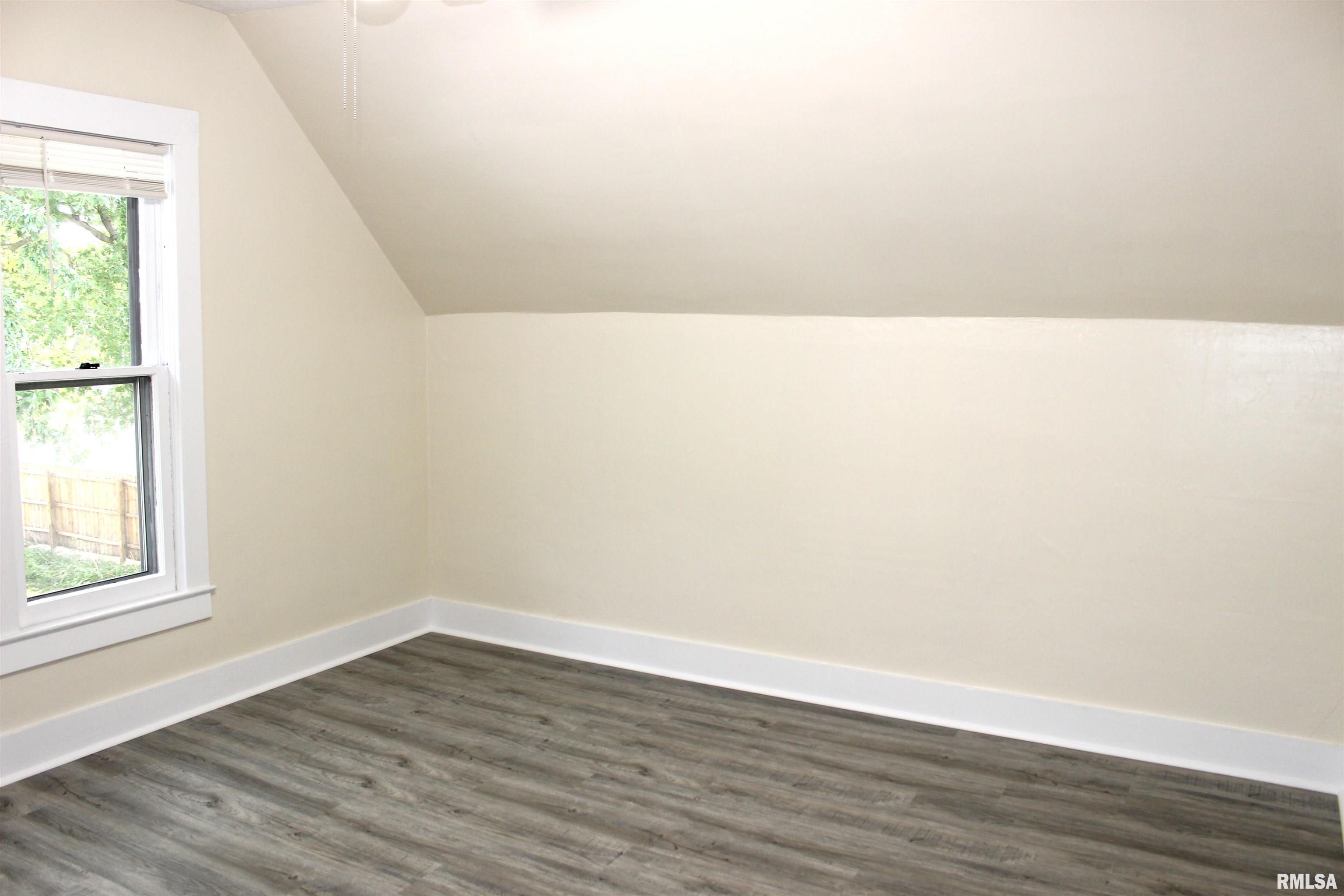 103 North Swarts Street Abingdon, IL 61410 - Photo 25 of 37