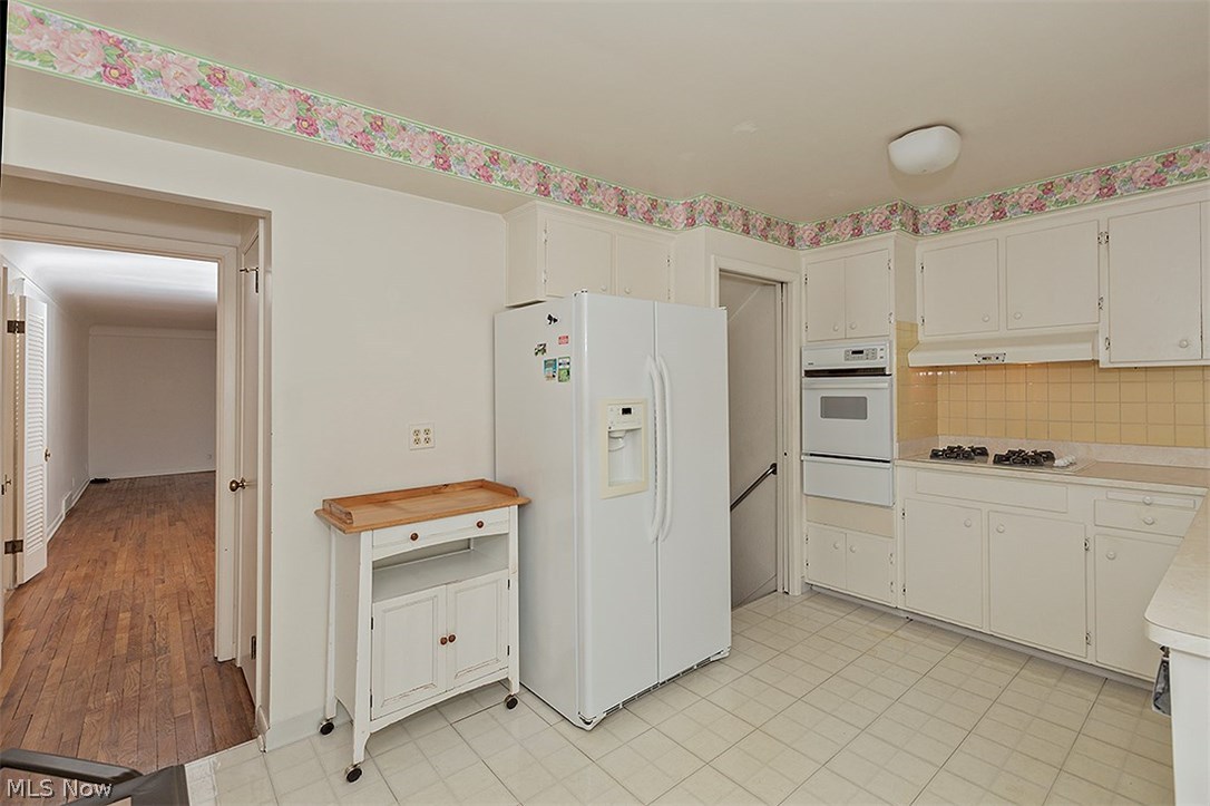 993 Hanley Road Cleveland, OH 44124 - Photo 14 of 35