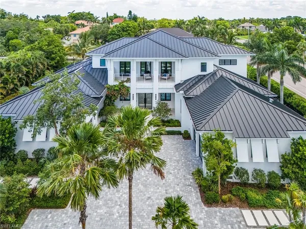 $9,450,000 | 1698 McIlvaine Court, Marco Island, FL 34145