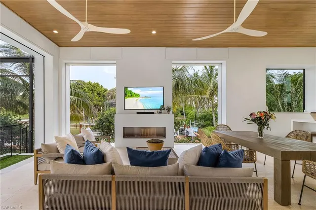 $9,895,000 | 1698 McIlvaine Court, Marco Island, FL 34145