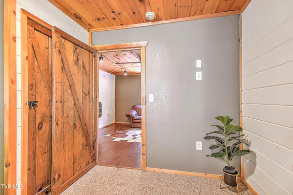 $2,645,000 | 16765 Bristol Highway, Bristol, VA 24202