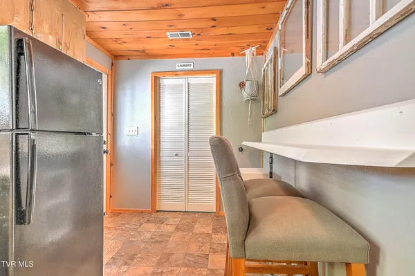 $2,645,000 | 16765 Bristol Highway, Bristol, VA 24202