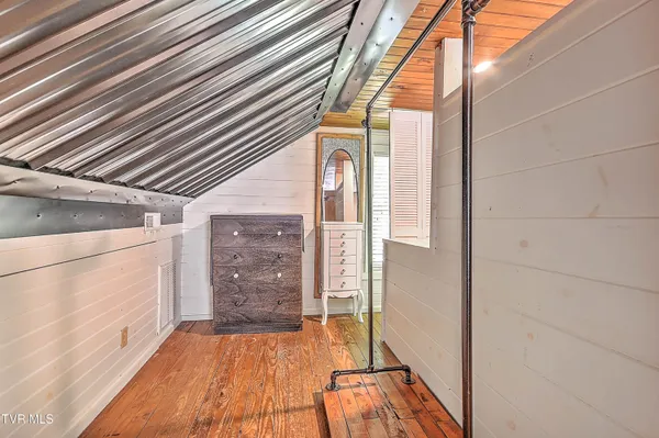 $2,645,000 | 16765 Bristol Highway, Bristol, VA 24202