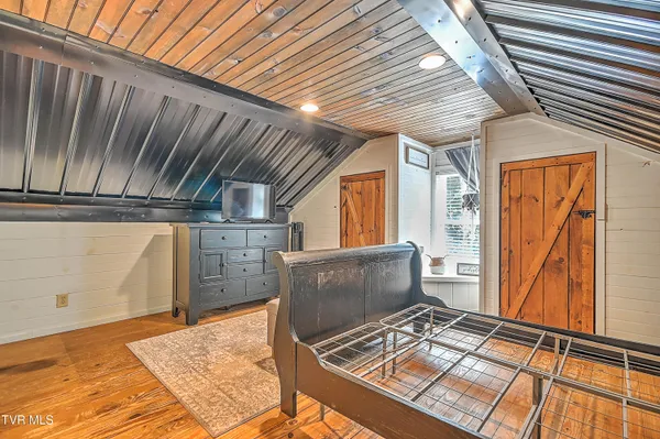 $2,645,000 | 16765 Bristol Highway, Bristol, VA 24202