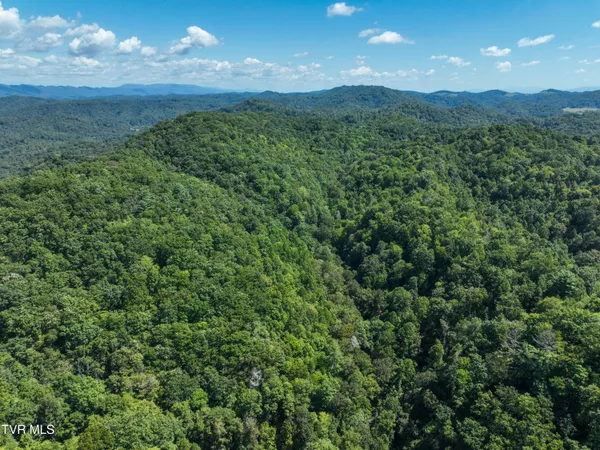 $2,645,000 | 16765 Bristol Highway, Bristol, VA 24202
