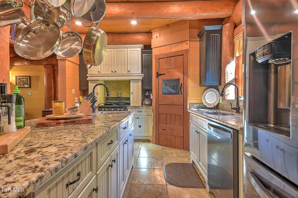 $2,645,000 | 16765 Bristol Highway, Bristol, VA 24202