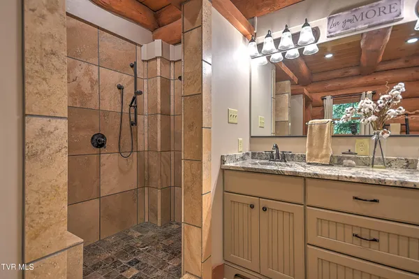 $2,645,000 | 16765 Bristol Highway, Bristol, VA 24202