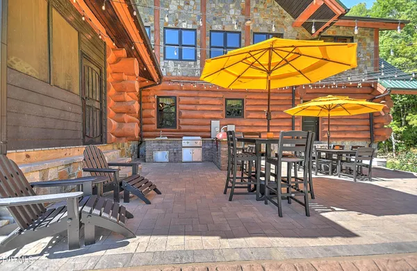 $2,645,000 | 16765 Bristol Highway, Bristol, VA 24202