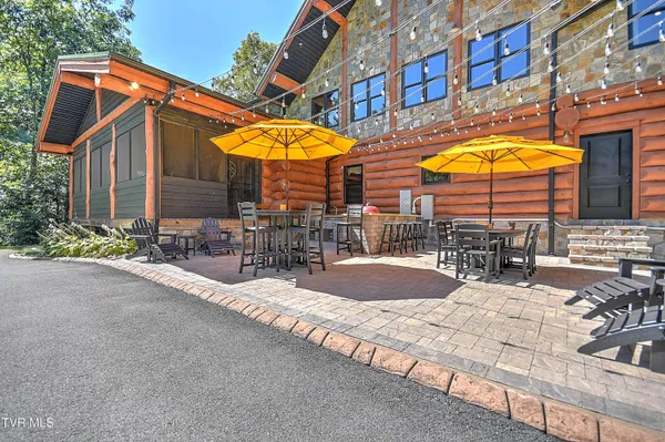 $2,645,000 | 16765 Bristol Highway, Bristol, VA 24202