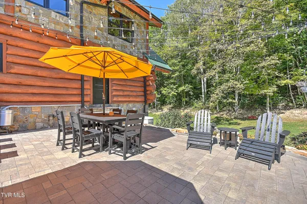 $2,645,000 | 16765 Bristol Highway, Bristol, VA 24202