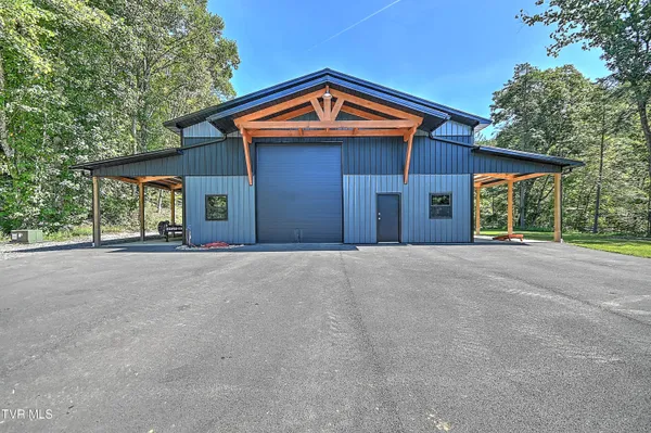 $2,645,000 | 16765 Bristol Highway, Bristol, VA 24202