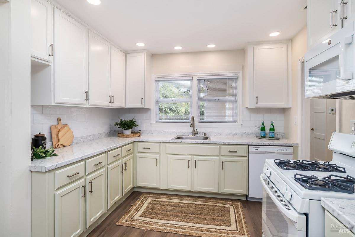 1012 2nd Street Novato, CA 94945 - Photo 8 of 36