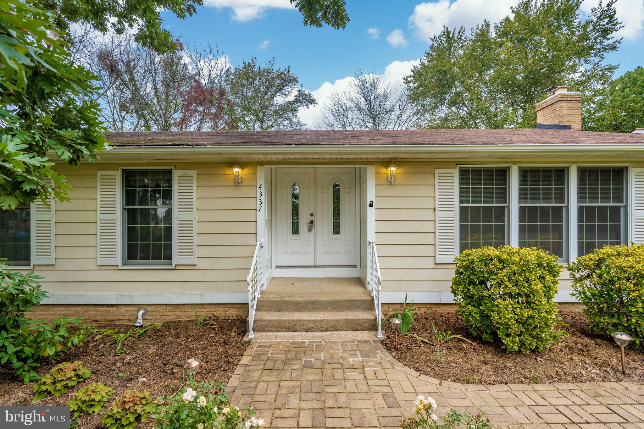 4337 Araby Church Road Frederick, MD 21704 - Photo 4 of 65 Beautiful double door entry
