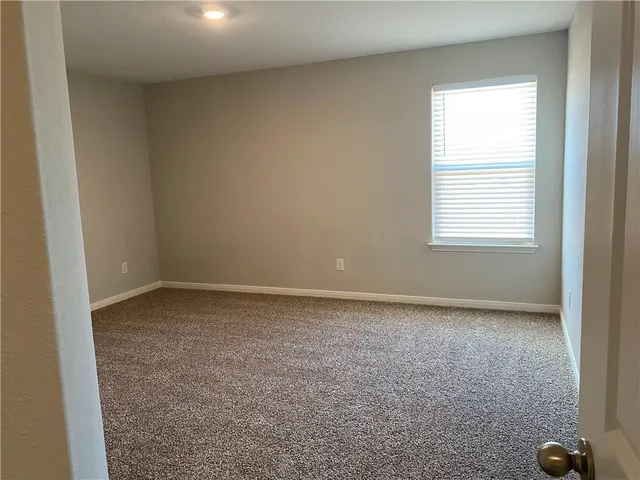 $2,100 | 261 Mount Vernon Way, Liberty Hill, TX 78642