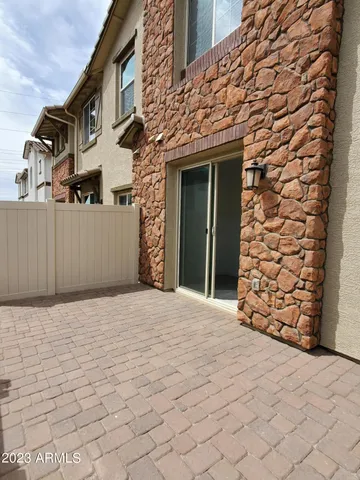 a view of a entryway of a building