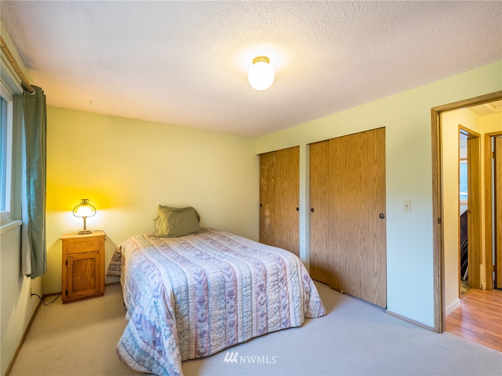 915 218th Place Southeast Bothell, WA 98021 - Photo 8 of 23
