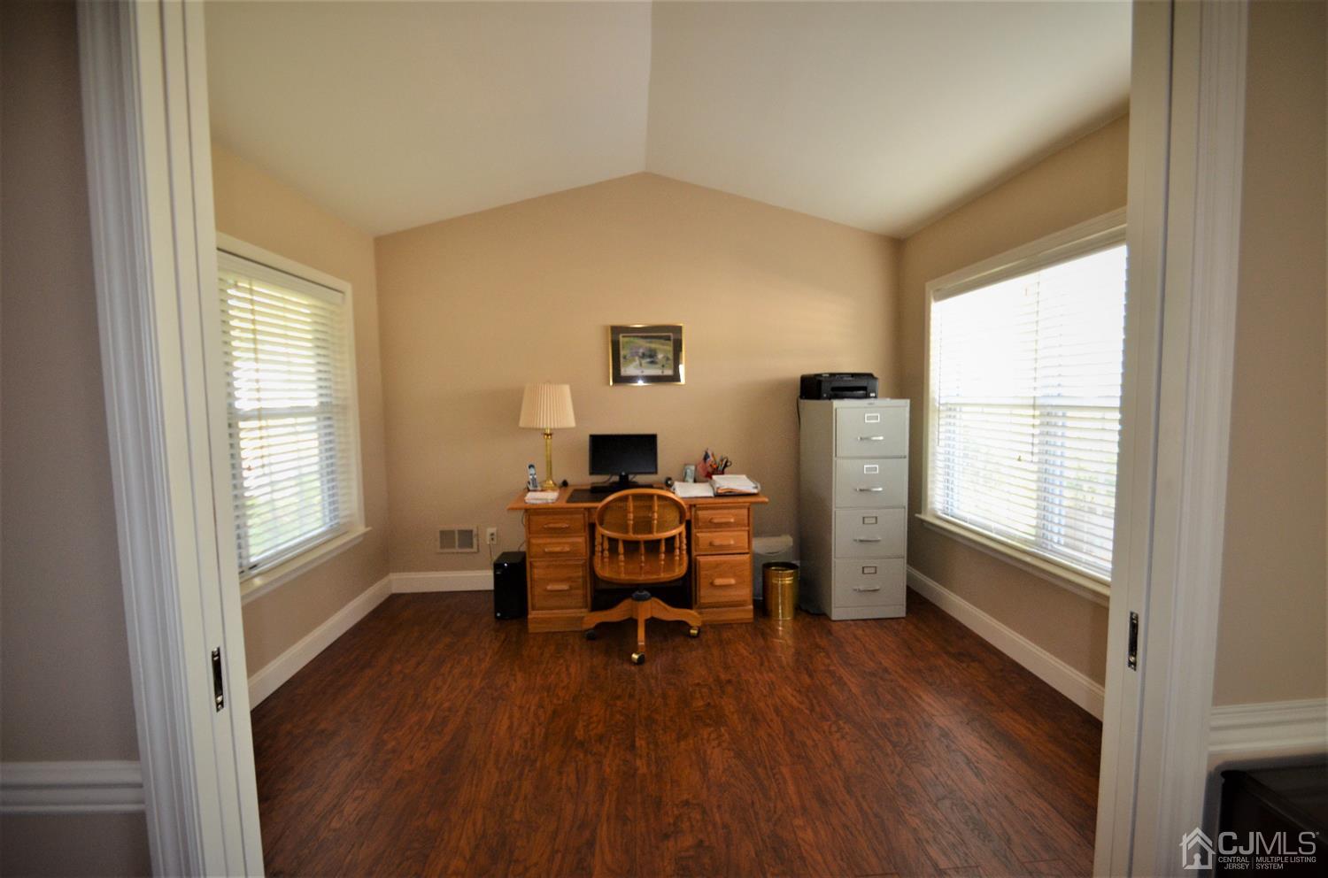 4 Hempstead Road Monroe Township, NJ 08831 - Photo 18 of 37 Gallery Image 18