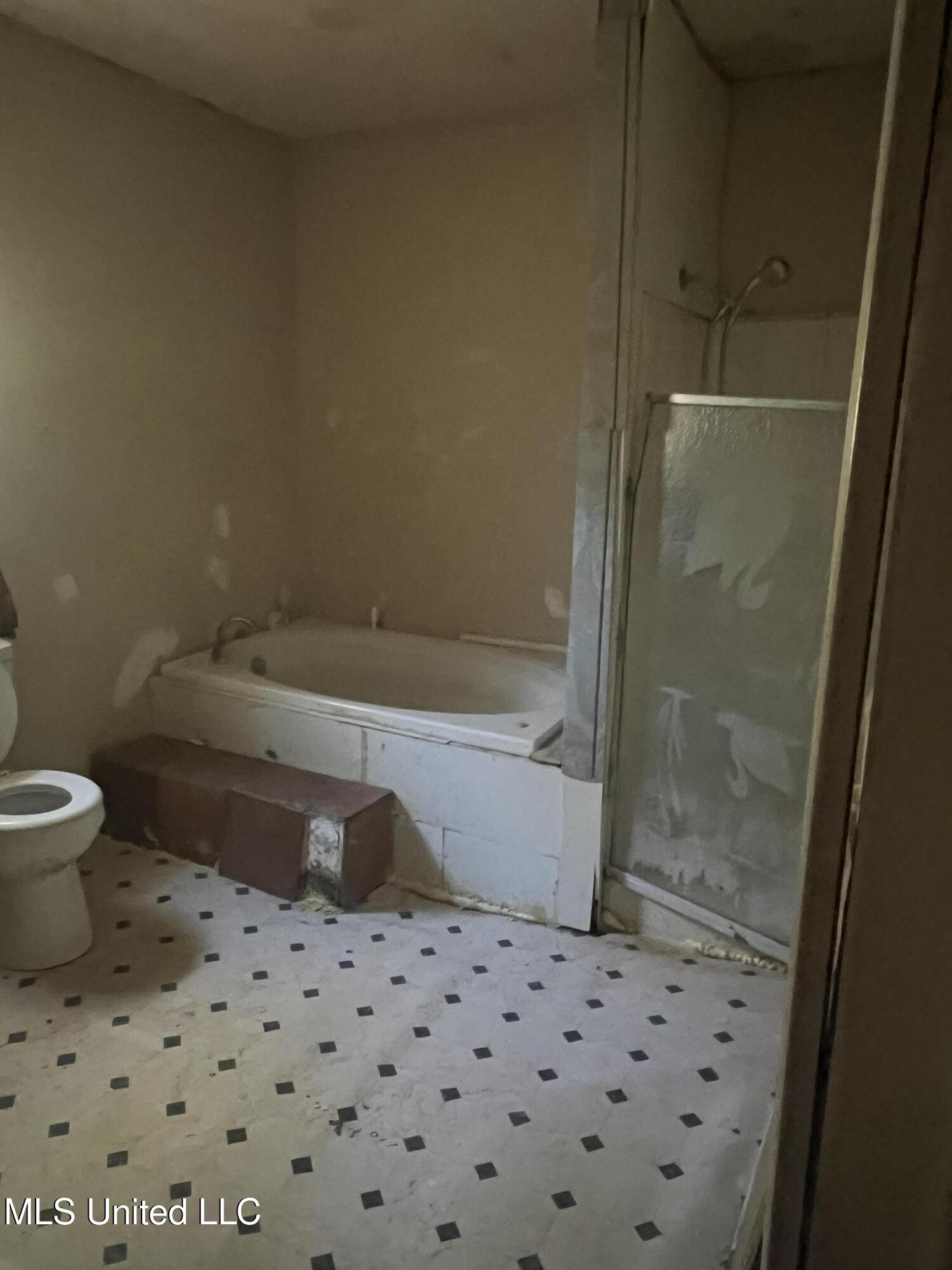 1012 Terrace Avenue Jackson, MS 39209 - Photo 13 of 32 IMG_1625