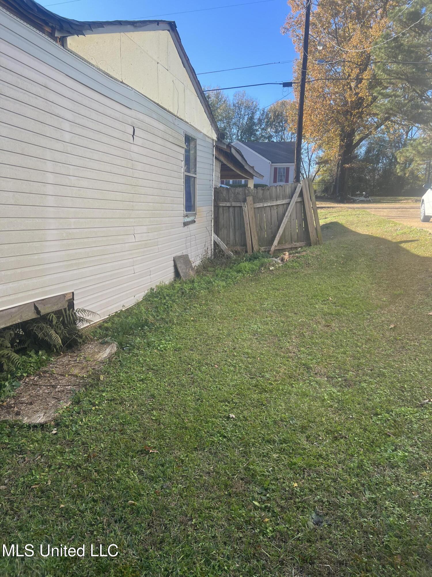 1012 Terrace Avenue Jackson, MS 39209 - Photo 7 of 32 IMG_1631