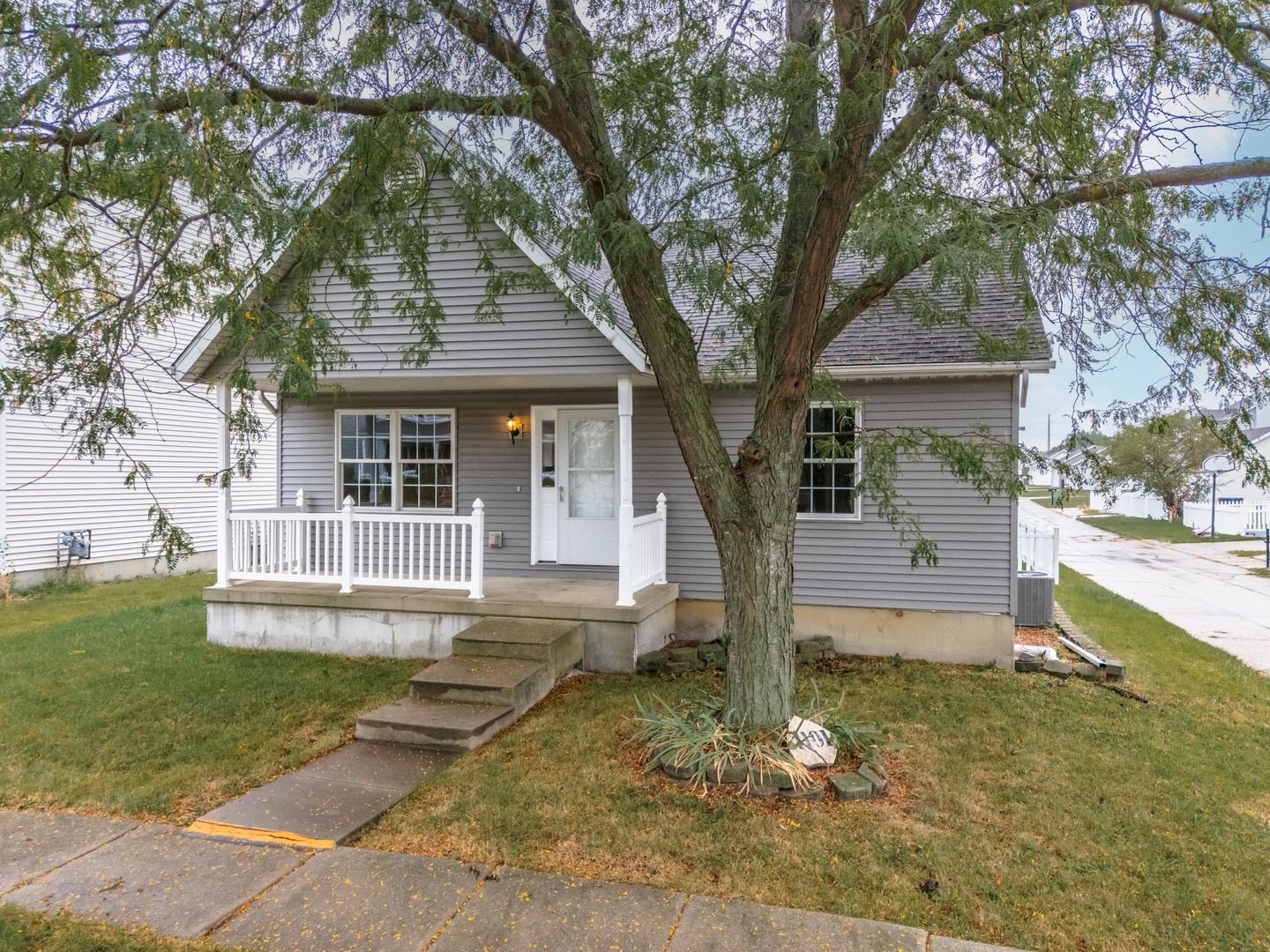 1101 Whitaker Street Normal, IL 61761 - Photo 2 of 43