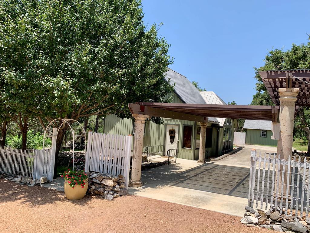 105 Fir Road Fredericksburg, TX 78624 - Photo 1 of 30 Main View
