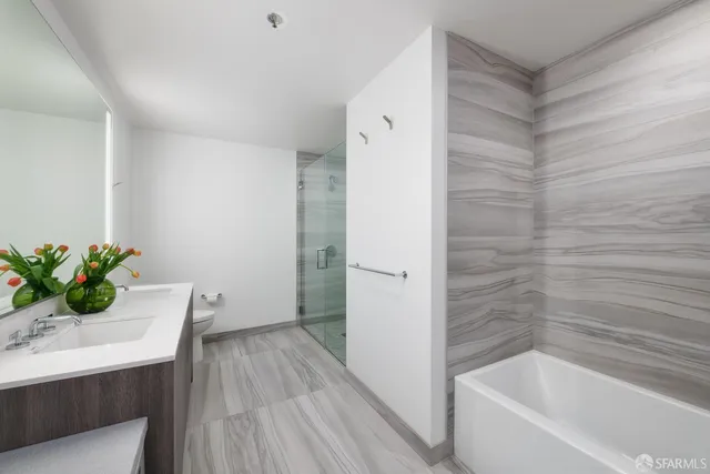 $3,150,000 | 201 Folsom Street, Unit 38E, San Francisco, CA 94105