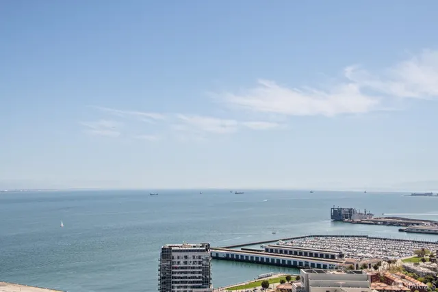 $3,150,000 | 201 Folsom Street, Unit 38E, San Francisco, CA 94105