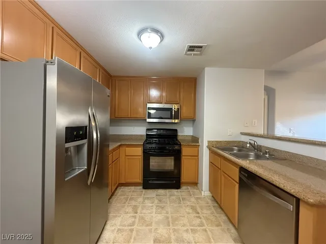 $1,420 | 7701 West Robindale Road, Unit 156, Las Vegas, NV 89113