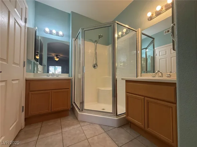 $1,420 | 7701 West Robindale Road, Unit 156, Las Vegas, NV 89113