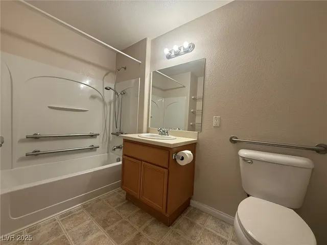 $1,420 | 7701 West Robindale Road, Unit 156, Las Vegas, NV 89113