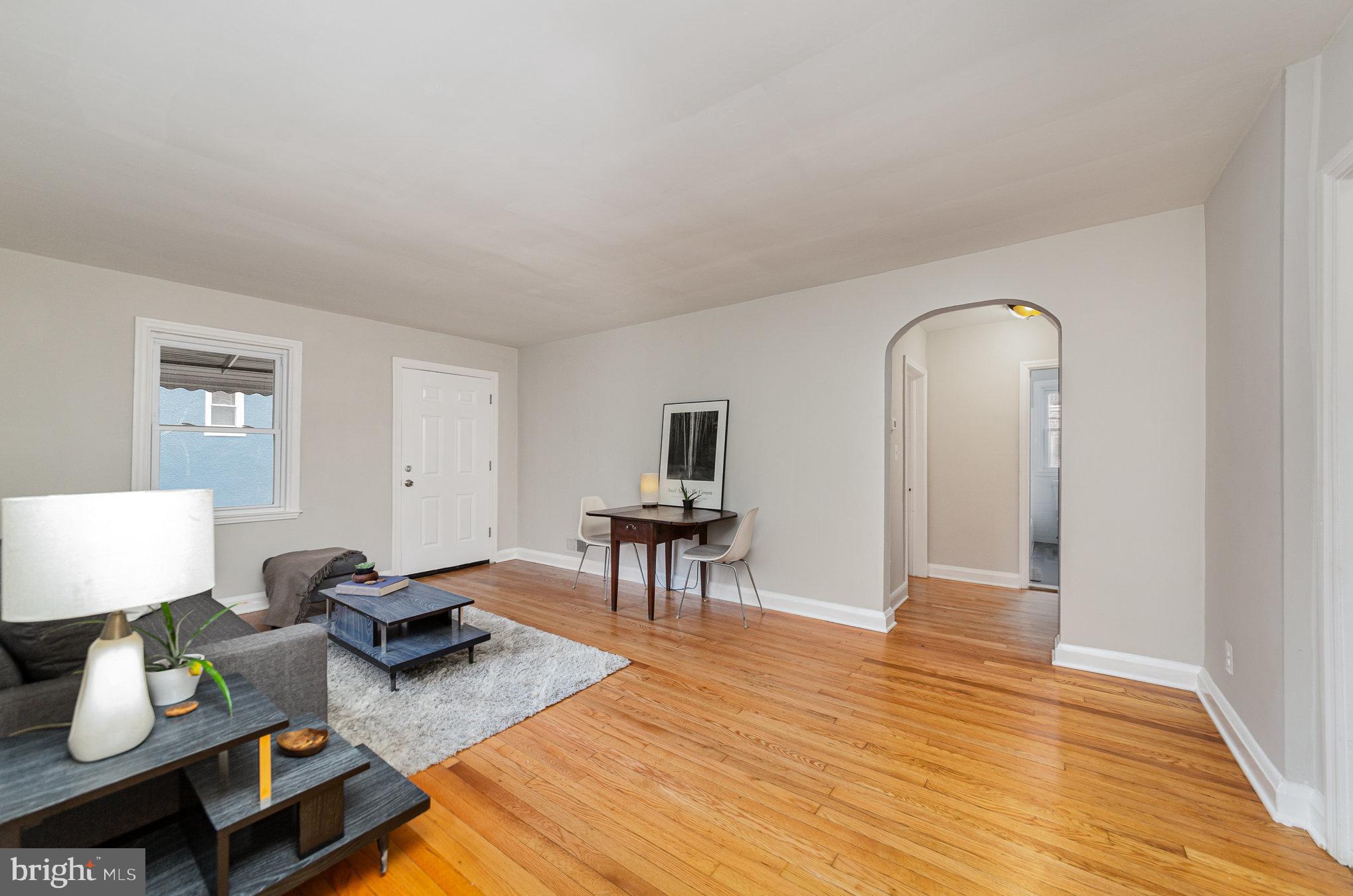 4405 Rokeby Road Baltimore, MD 21229 - Photo 3 of 23