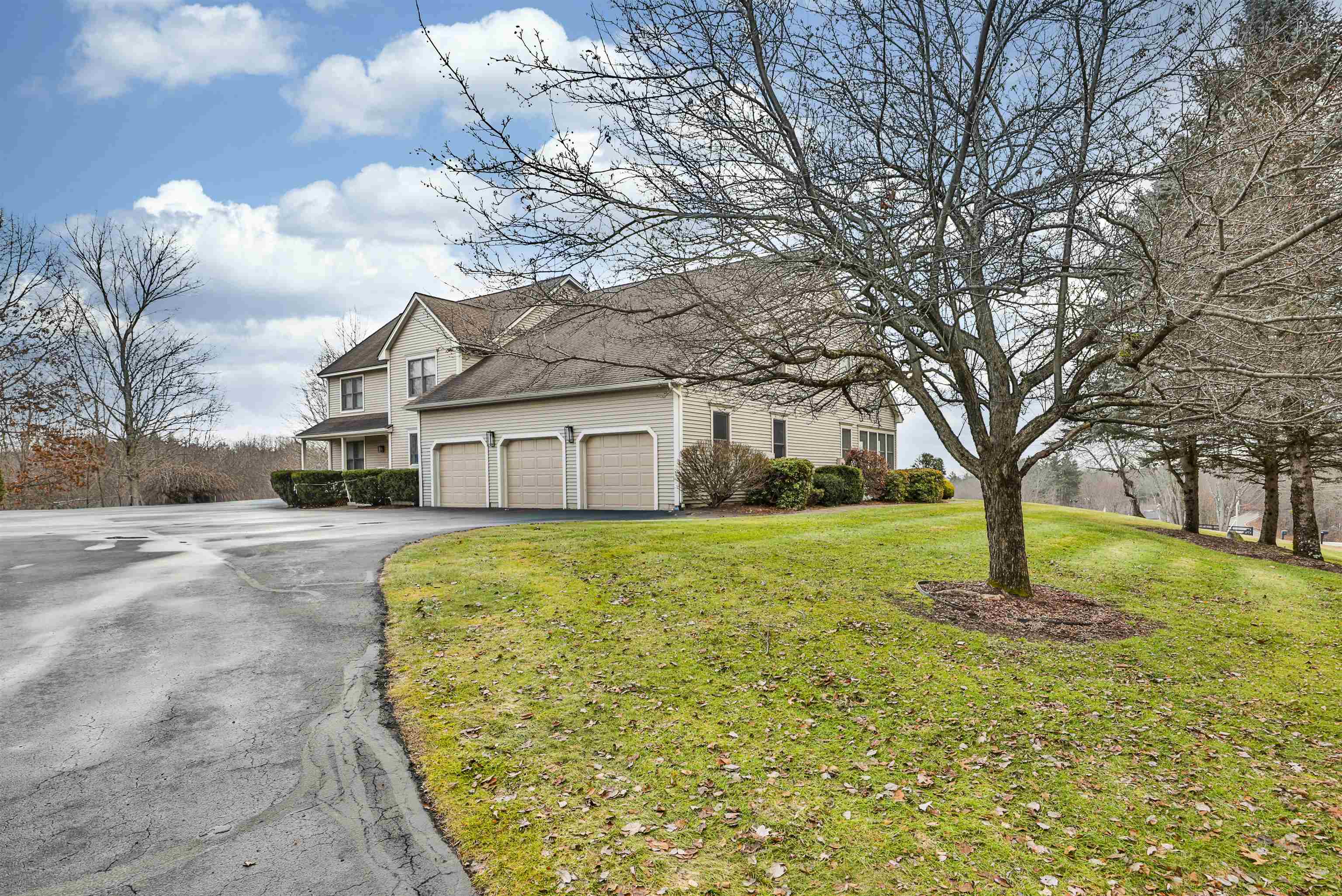 293 Pine Hill Road Hollis, NH 03049 - Photo 4 of 60