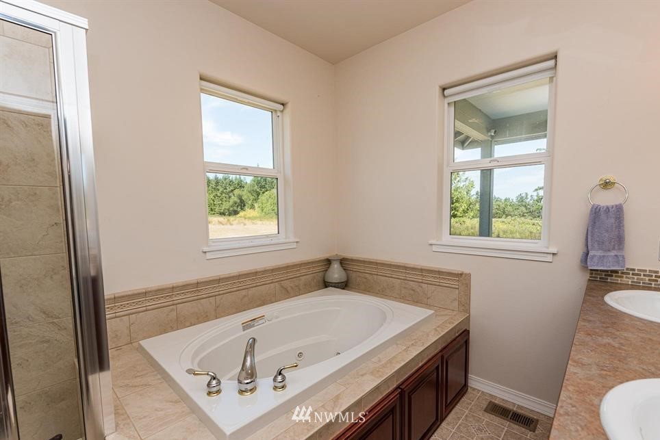 1252 Gardiner Beach Road Sequim, WA 98382 - Photo 20 of 40 Gallery Image 20