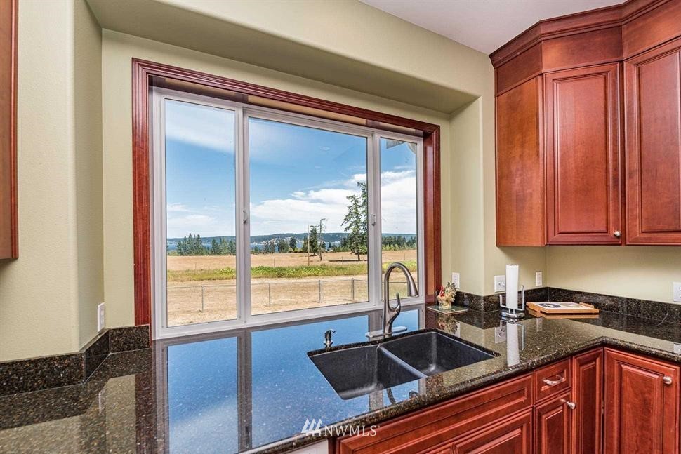 1252 Gardiner Beach Road Sequim, WA 98382 - Photo 5 of 40 Gallery Image 5